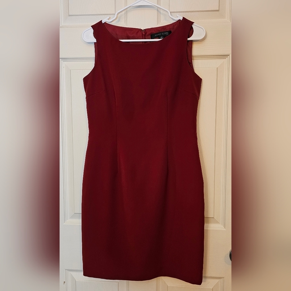 Timeless Anne Klein Burgundy Sheath Dress/Size 6